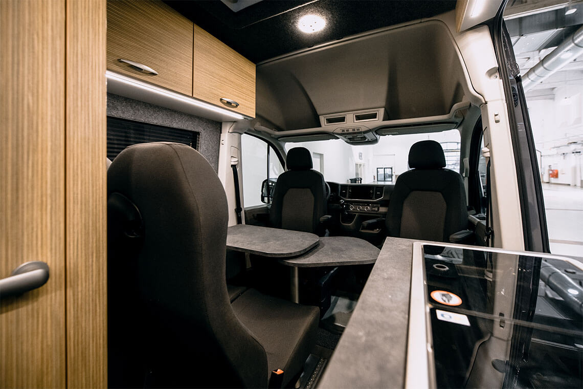 Großzügiger Aufenthalts- und Essbereich